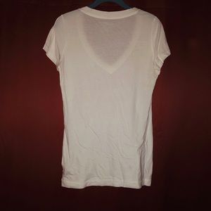 T-shirt like new. Light weight.